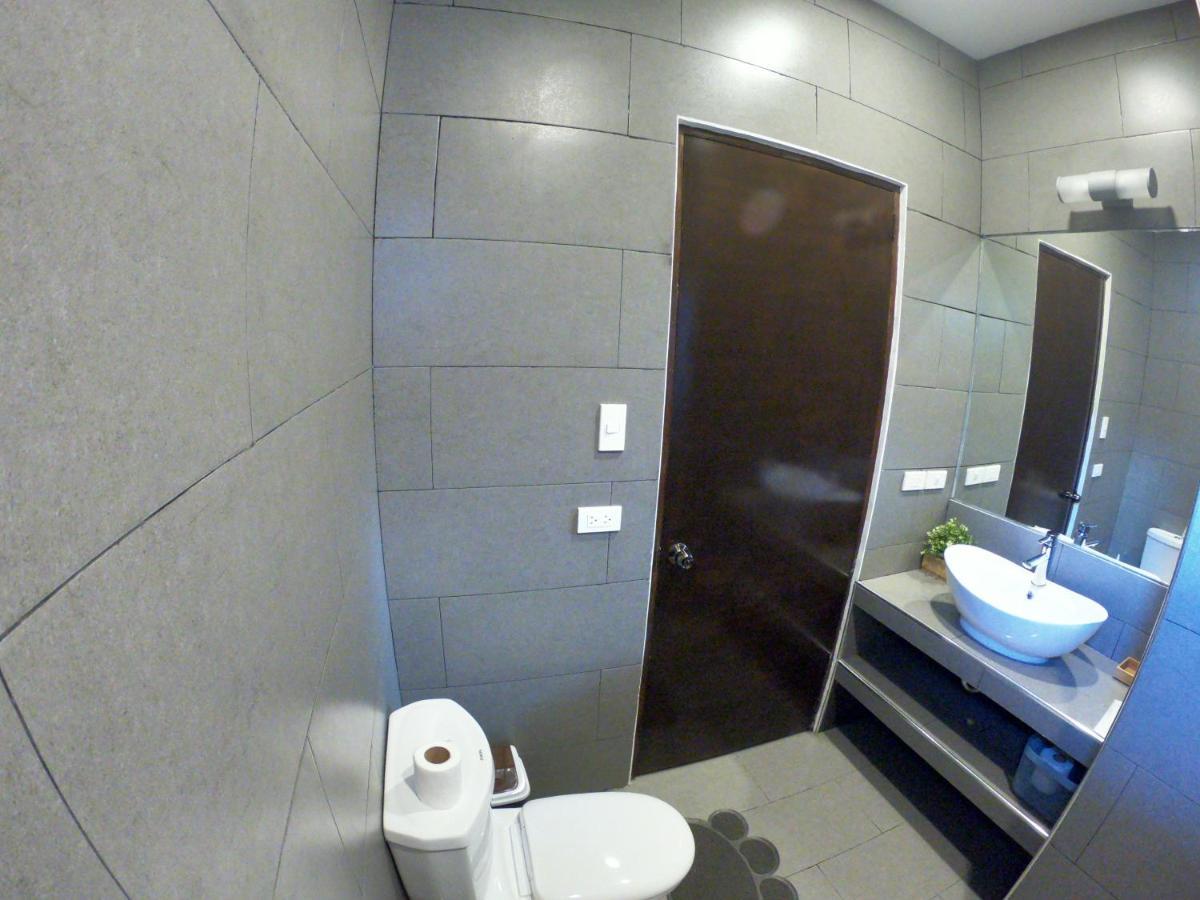 ホテル Panglao Bamboo Oasis エクステリア 写真